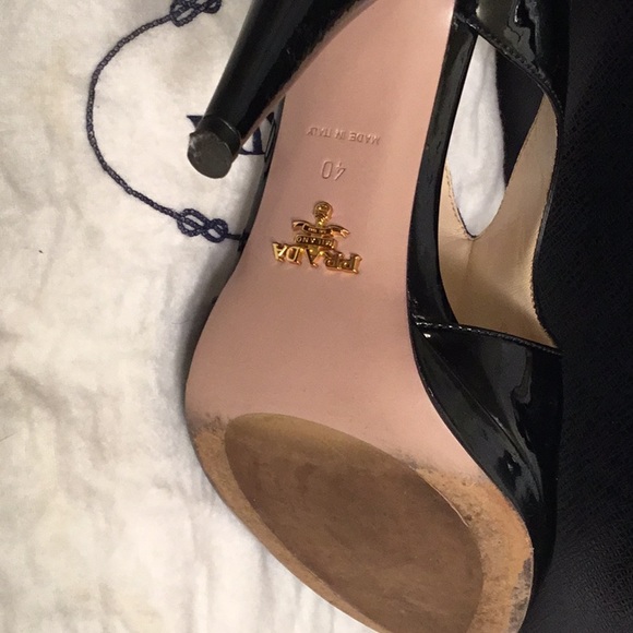 PRADA DONNA BLACK CUTOUT PATENT LEATHER SIZE 40 - Picture 5 of 6